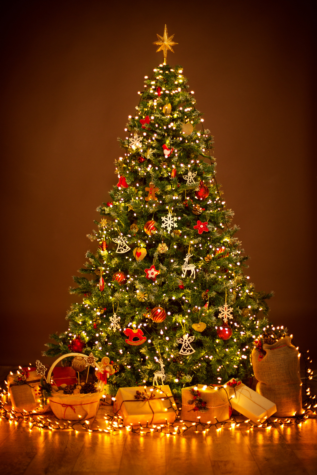 Christmas Tree lighting in night, Xmas Decorations, Present Gifts